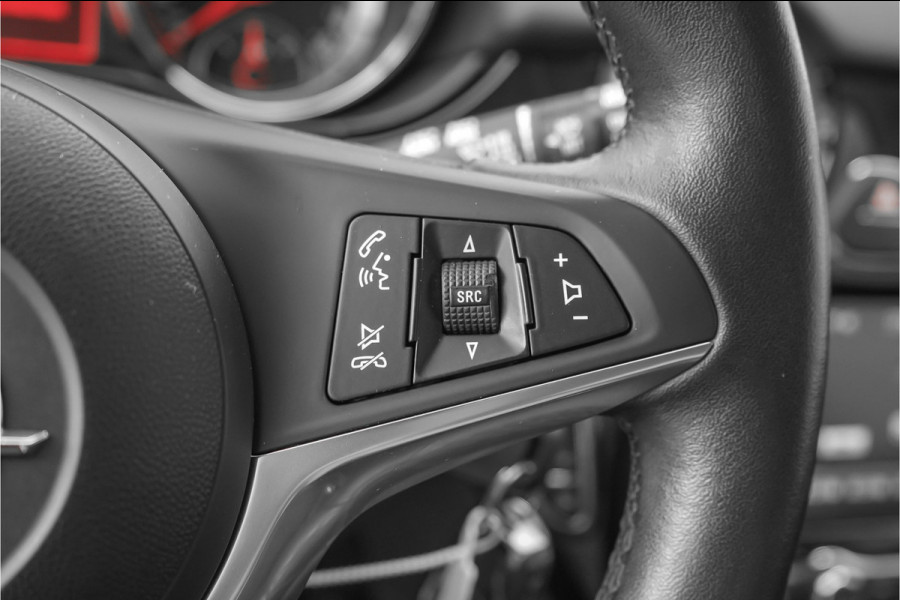 Opel ADAM 1.4 Bi-Fuel Unlimited Stuur & Stoelverw Climate Bluetooth