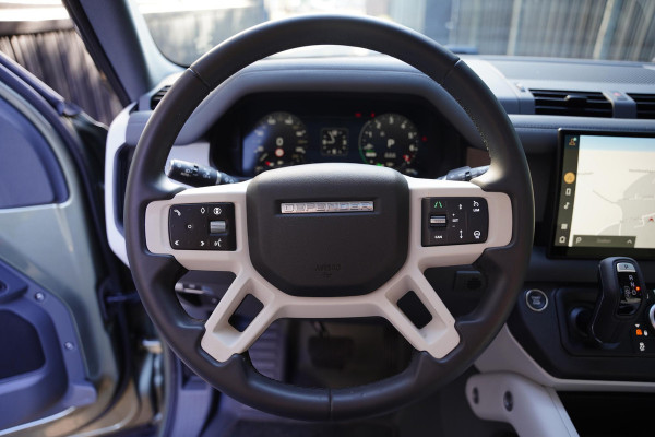 Land Rover Defender 110 2.0 P300e 110 X-Dynamic SE