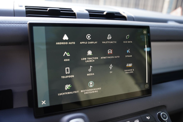 Land Rover Defender 110 2.0 P300e 110 X-Dynamic SE