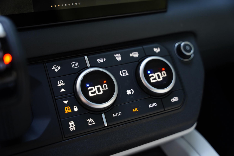 Land Rover Defender 110 2.0 P300e 110 X-Dynamic SE