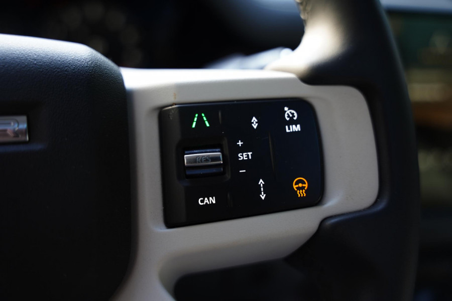 Land Rover Defender 110 2.0 P300e 110 X-Dynamic SE