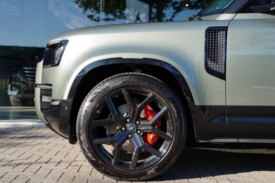 Land Rover Defender 110 2.0 P300e 110 X-Dynamic SE