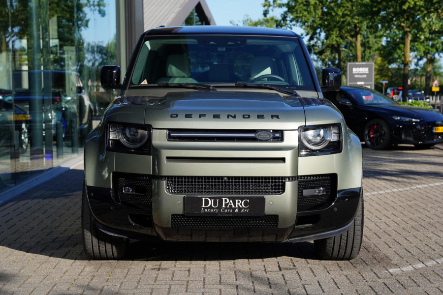 Land Rover Defender 110 2.0 P300e 110 X-Dynamic SE