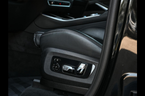 BMW X5 xDrive50e M-Sport Pro | Panoramadak | M-Performance Seats | HUD | 360 Camera | Stoelverwarming + Ventilatie | Memory Seats | Ambiance Interieur | Soft Close | Iconic Glow | Achterbank Verwarming |