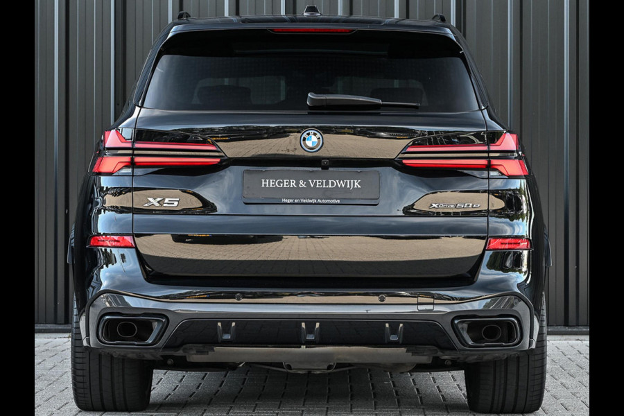 BMW X5 xDrive50e M-Sport Pro | Panoramadak | M-Performance Seats | HUD | 360 Camera | Stoelverwarming + Ventilatie | Memory Seats | Ambiance Interieur | Soft Close | Iconic Glow | Achterbank Verwarming |