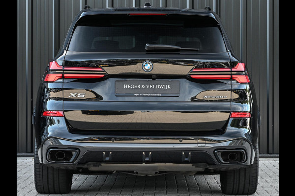 BMW X5 xDrive50e M-Sport Pro | Panoramadak | M-Performance Seats | HUD | 360 Camera | Stoelverwarming + Ventilatie | Memory Seats | Ambiance Interieur | Soft Close | Iconic Glow | Achterbank Verwarming |