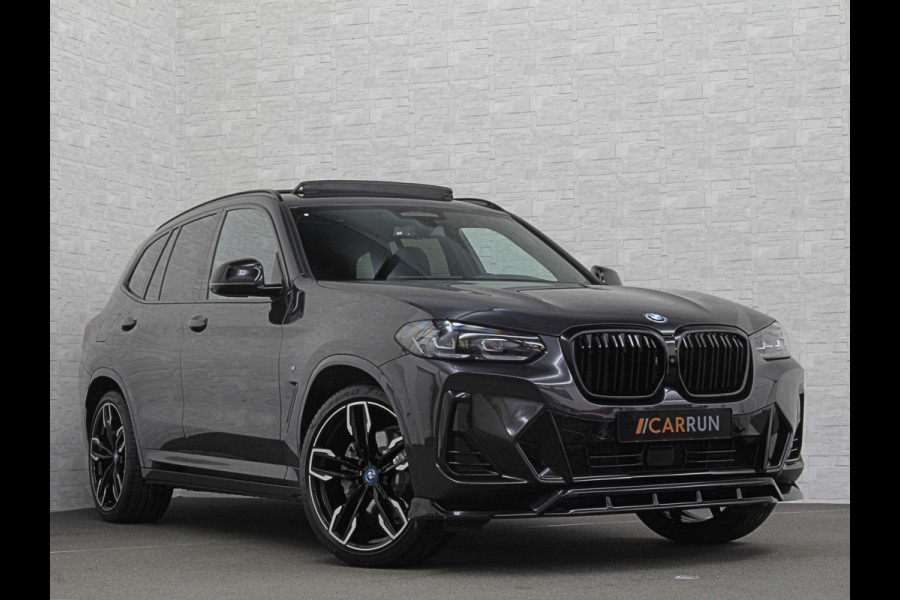 BMW iX3 M-Sport | Sophisto Grey! | Panorama | ACC | Leder | Memory | El. Trekhaak | 97.6% SOH | Sfeerverlichting | 3-Zone Clima | Carplay | LED | Btw auto, 35250,= ex. | Rijklaar incl. Bovag garantie!