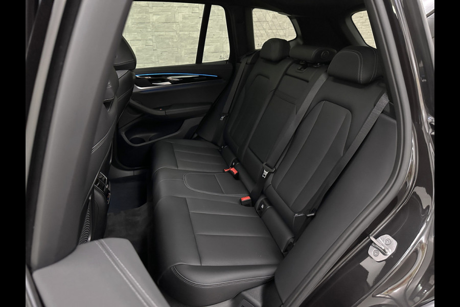 BMW iX3 M-Sport | Sophisto Grey! | Panorama | ACC | Leder | Memory | El. Trekhaak | 97.6% SOH | Sfeerverlichting | 3-Zone Clima | Carplay | LED | Btw auto, 35250,= ex. | Rijklaar incl. Bovag garantie!