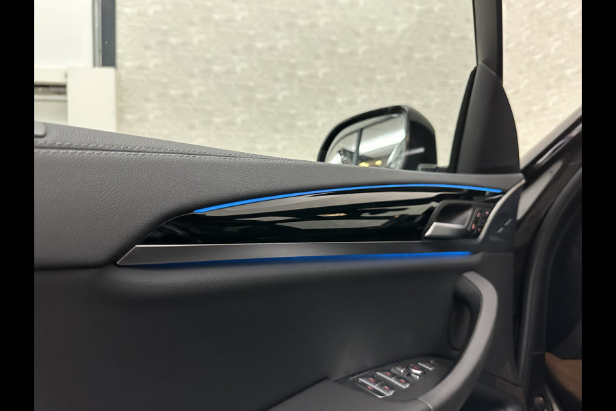 BMW iX3 M-Sport | Sophisto Grey! | Panorama | ACC | Leder | Memory | El. Trekhaak | 97.6% SOH | Sfeerverlichting | 3-Zone Clima | Carplay | LED | Btw auto, 35250,= ex. | Rijklaar incl. Bovag garantie!