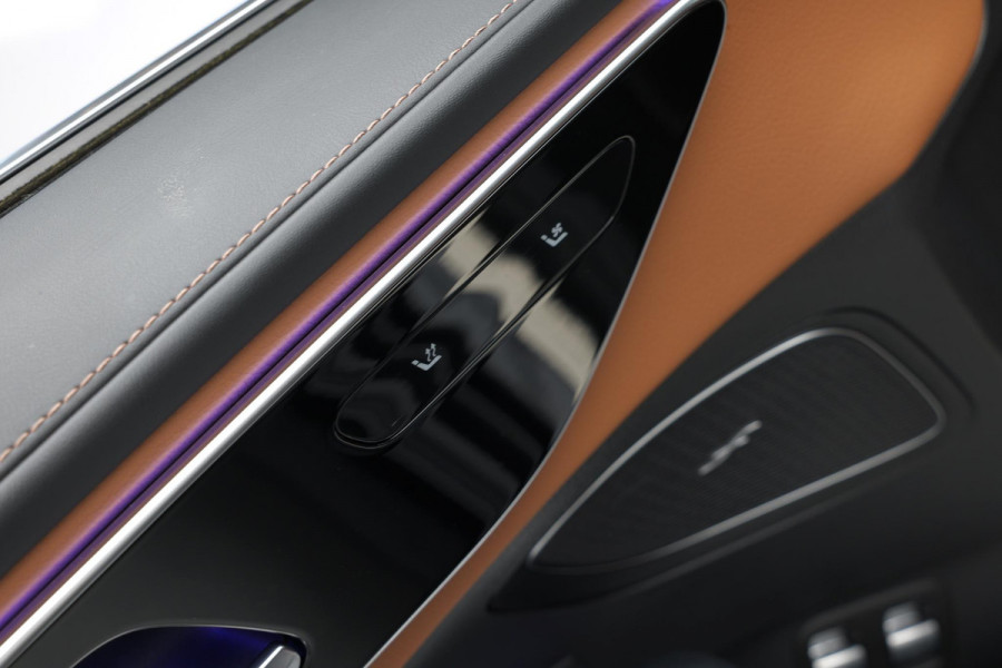 Mercedes-Benz C-Klasse C300e AMG Line |Pano|Burmester|Ambient|Trekhaak|Leder|
