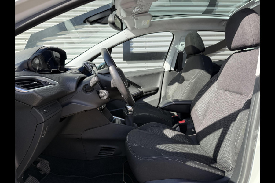 Peugeot 208 1.2 PureTech Allure 2e Eigenaar|Navi|Pano|D-riem vv in 2024|Carplay|Clima|Cruise|PDC|LM Velgen|N.A.P|APK tot 02-2027