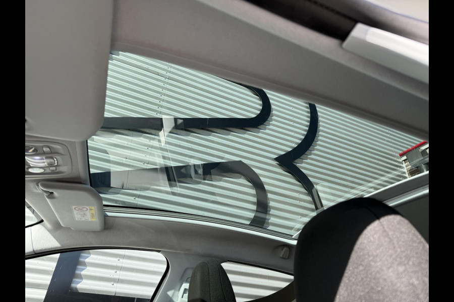 Peugeot 208 1.2 PureTech Allure 2e Eigenaar|Navi|Pano|D-riem vv in 2024|Carplay|Clima|Cruise|PDC|LM Velgen|N.A.P|APK tot 02-2027
