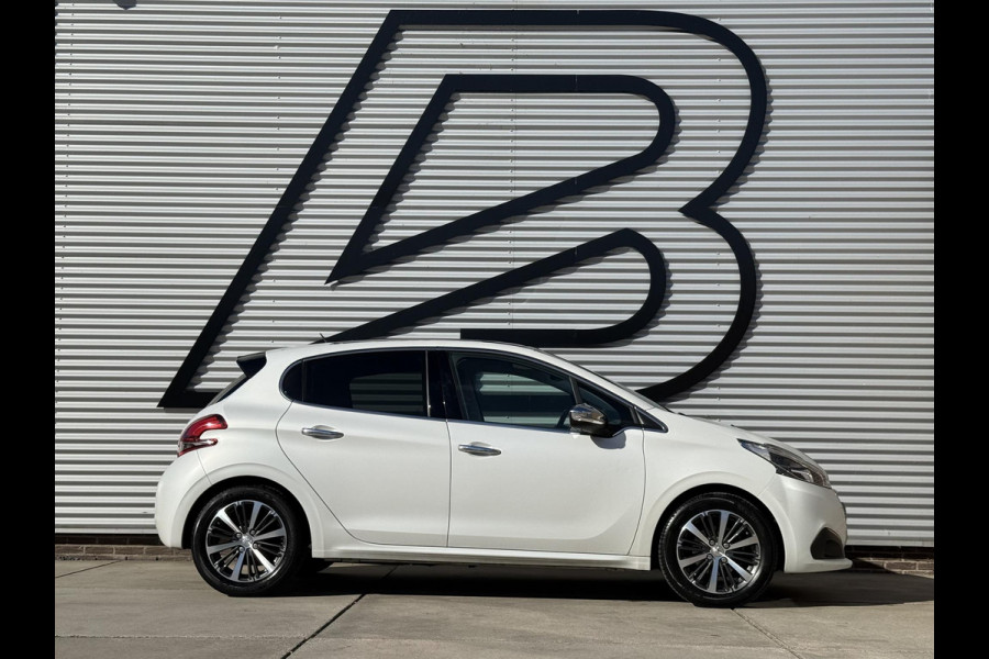 Peugeot 208 1.2 PureTech Allure 2e Eigenaar|Navi|Pano|D-riem vv in 2024|Carplay|Clima|Cruise|PDC|LM Velgen|N.A.P|APK tot 02-2027