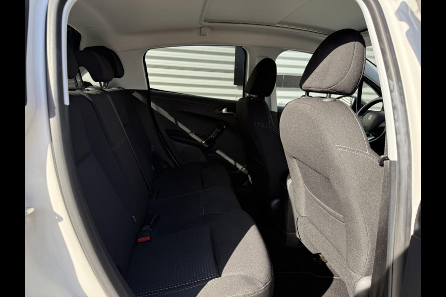 Peugeot 208 1.2 PureTech Allure 2e Eigenaar|Navi|Pano|D-riem vv in 2024|Carplay|Clima|Cruise|PDC|LM Velgen|N.A.P|APK tot 02-2027