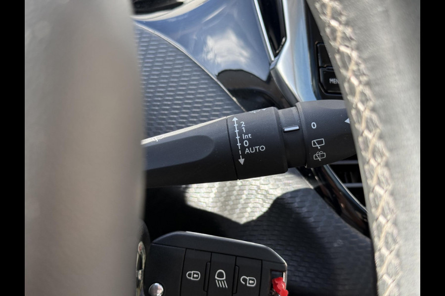 Peugeot 208 1.2 PureTech Allure 2e Eigenaar|Navi|Pano|D-riem vv in 2024|Carplay|Clima|Cruise|PDC|LM Velgen|N.A.P|APK tot 02-2027