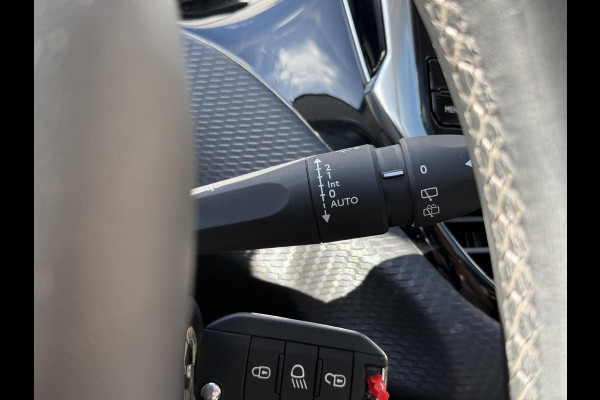 Peugeot 208 1.2 PureTech Allure 2e Eigenaar|Navi|Pano|D-riem vv in 2024|Carplay|Clima|Cruise|PDC|LM Velgen|N.A.P|APK tot 02-2027