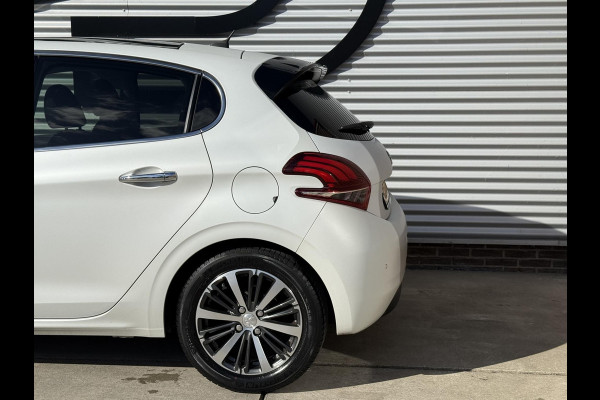 Peugeot 208 1.2 PureTech Allure 2e Eigenaar|Navi|Pano|D-riem vv in 2024|Carplay|Clima|Cruise|PDC|LM Velgen|N.A.P|APK tot 02-2027