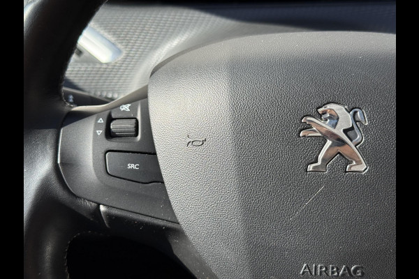Peugeot 208 1.2 PureTech Allure 2e Eigenaar|Navi|Pano|D-riem vv in 2024|Carplay|Clima|Cruise|PDC|LM Velgen|N.A.P|APK tot 02-2027