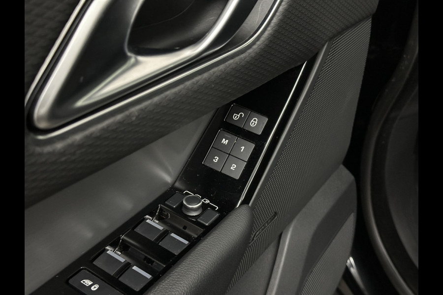Land Rover Range Rover Velar 250 pk AWD R-Dynamic S | 360 Camera | Panorama | ACC | Leder | Meridian | 2021 |  Memory | Stoelventilatie | Carbon | Black-Optic | Sfeerverlichting | NL Auto | NAP | Dealer onderhouden. Btw Auto | 32825,= ex btw | 23925,= ex btw & ex bpm.