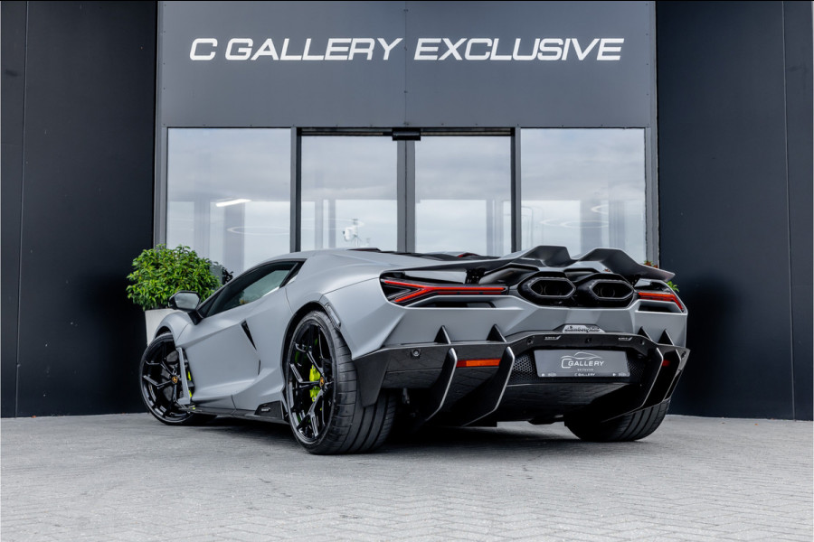 Lamborghini Revuelto 6.5 V12 - Alcantara | Carbon | Passenger Display | 21"