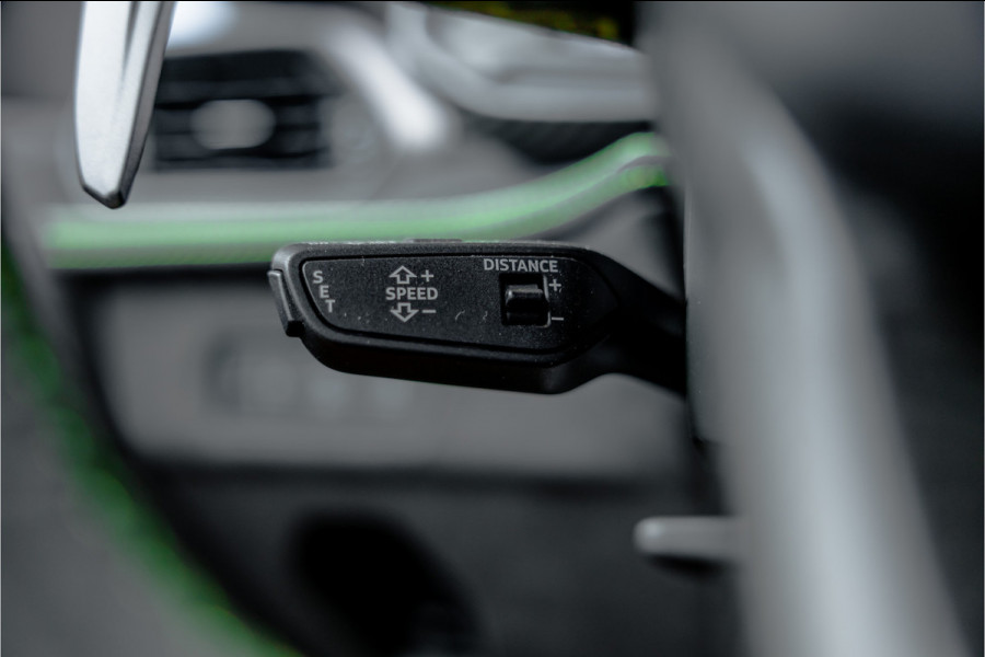 Lamborghini Revuelto 6.5 V12 - Alcantara | Carbon | Passenger Display | 21"