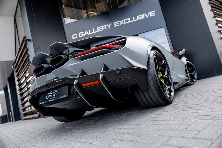 Lamborghini Revuelto 6.5 V12 - Alcantara | Carbon | Passenger Display | 21"