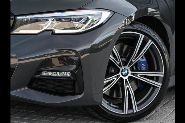 BMW 3-serie 330i High Executive M-Sport Pro | Panoramadak | HUD | Harman/Kardon | Memory Seats | Active Cruise | BMW Gesture Control | Camera | Stoelverwarming V+A | Ambiance Interieur | Stuurverwarming |
