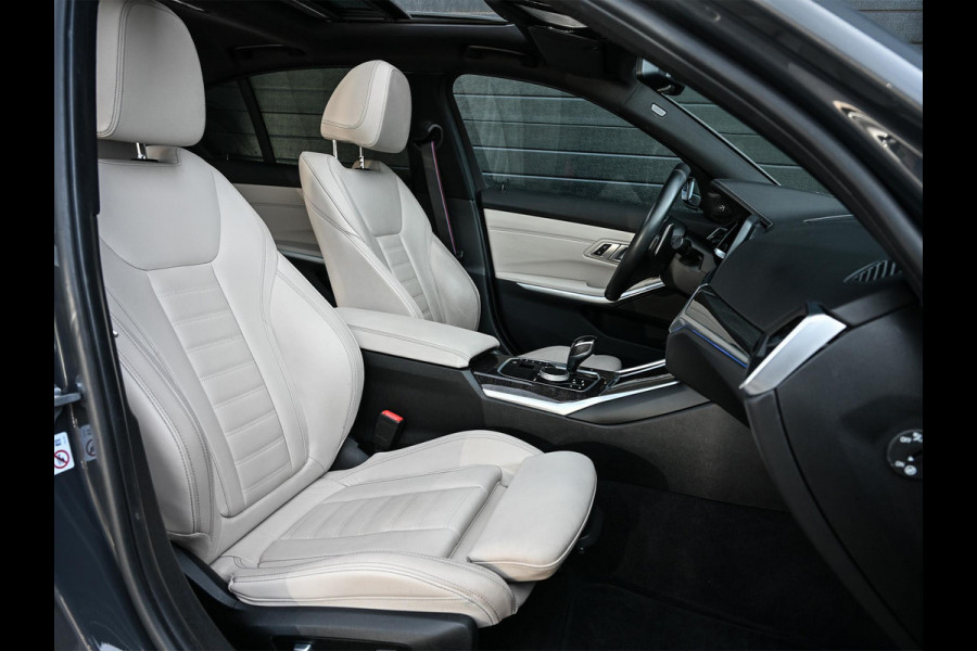 BMW 3-serie 330i High Executive M-Sport Pro | Panoramadak | HUD | Harman/Kardon | Memory Seats | Active Cruise | BMW Gesture Control | Camera | Stoelverwarming V+A | Ambiance Interieur | Stuurverwarming |