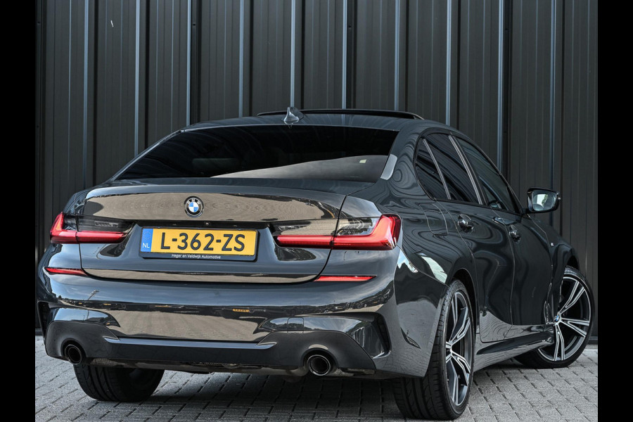 BMW 3-serie 330i High Executive M-Sport Pro | Panoramadak | HUD | Harman/Kardon | Memory Seats | Active Cruise | BMW Gesture Control | Camera | Stoelverwarming V+A | Ambiance Interieur | Stuurverwarming |