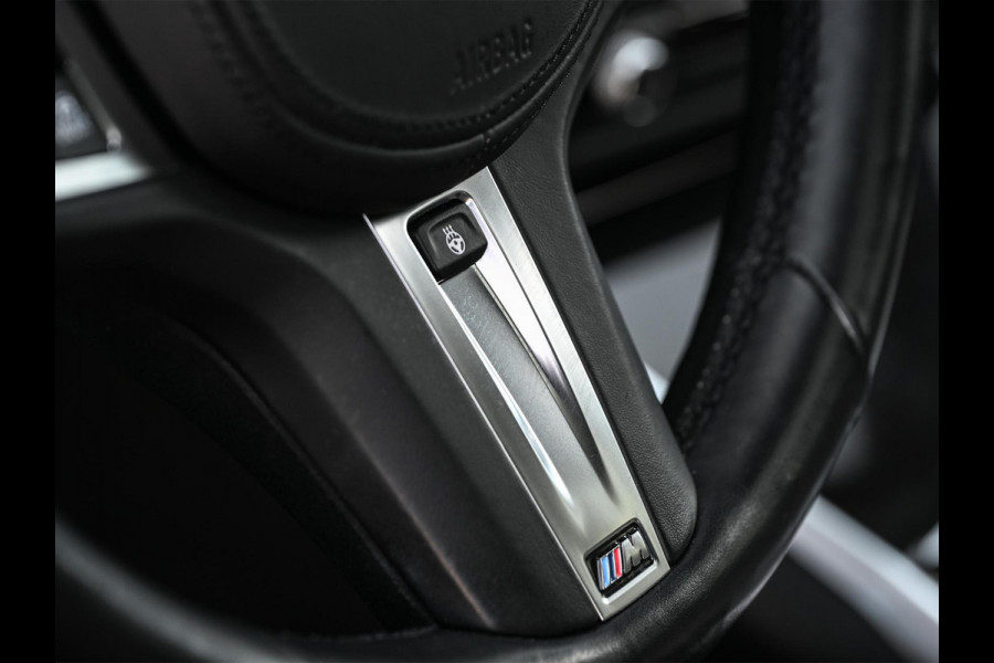 BMW 3-serie 330i High Executive M-Sport Pro | Panoramadak | HUD | Harman/Kardon | Memory Seats | Active Cruise | BMW Gesture Control | Camera | Stoelverwarming V+A | Ambiance Interieur | Stuurverwarming |