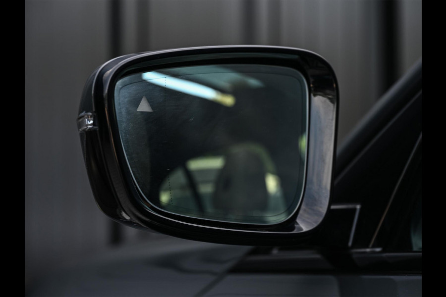 BMW 3-serie 330i High Executive M-Sport Pro | Panoramadak | HUD | Harman/Kardon | Memory Seats | Active Cruise | BMW Gesture Control | Camera | Stoelverwarming V+A | Ambiance Interieur | Stuurverwarming |