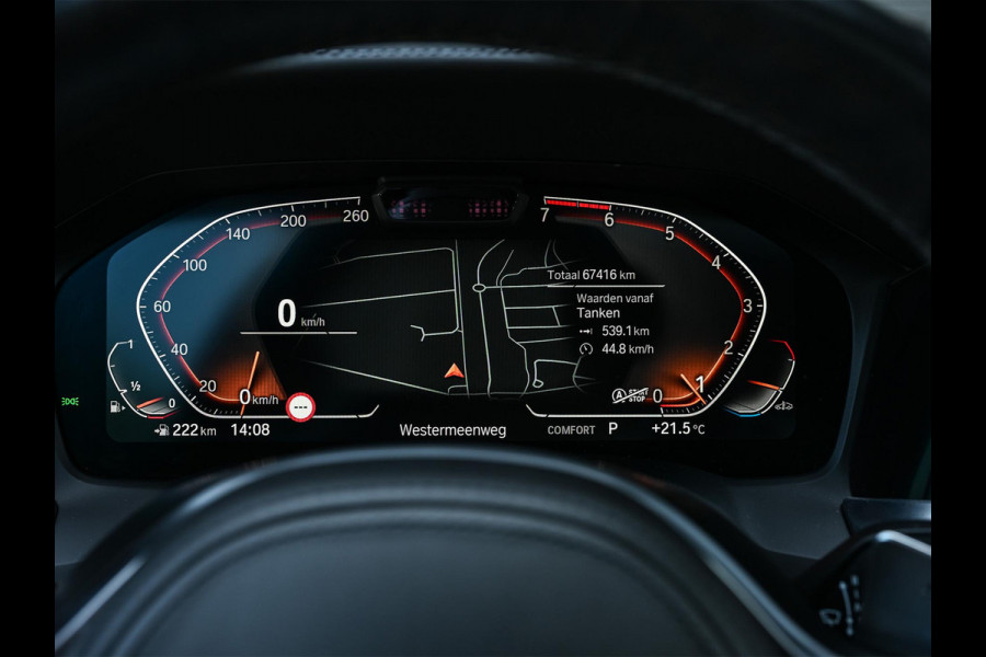 BMW 3-serie 330i High Executive M-Sport Pro | Panoramadak | HUD | Harman/Kardon | Memory Seats | Active Cruise | BMW Gesture Control | Camera | Stoelverwarming V+A | Ambiance Interieur | Stuurverwarming |