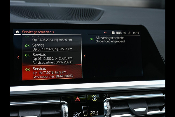 BMW 3-serie 330i High Executive M-Sport Pro | Panoramadak | HUD | Harman/Kardon | Memory Seats | Active Cruise | BMW Gesture Control | Camera | Stoelverwarming V+A | Ambiance Interieur | Stuurverwarming |