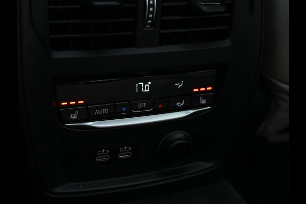 BMW 3-serie 330i High Executive M-Sport Pro | Panoramadak | HUD | Harman/Kardon | Memory Seats | Active Cruise | BMW Gesture Control | Camera | Stoelverwarming V+A | Ambiance Interieur | Stuurverwarming |
