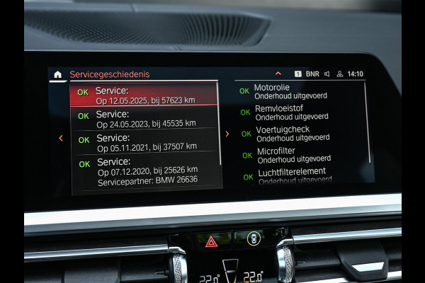 BMW 3-serie 330i High Executive M-Sport Pro | Panoramadak | HUD | Harman/Kardon | Memory Seats | Active Cruise | BMW Gesture Control | Camera | Stoelverwarming V+A | Ambiance Interieur | Stuurverwarming |