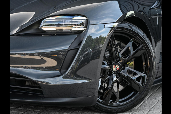 Porsche Taycan Sport Turismo 4S 79 kWh | Panoramdak | Bose | HUD | Camera | Night Vision | Carbon Interieur | Sport Chrono | Achterasbesturing | 14-Wegs Memory Seats | Stoelverwarming V+A | Passagiers Display |