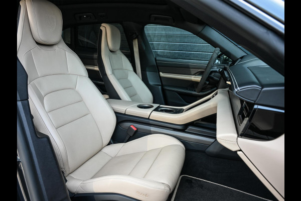Porsche Taycan Sport Turismo 4S 79 kWh | Panoramdak | Bose | HUD | Camera | Night Vision | Carbon Interieur | Sport Chrono | Achterasbesturing | 14-Wegs Memory Seats | Stoelverwarming V+A | Passagiers Display |
