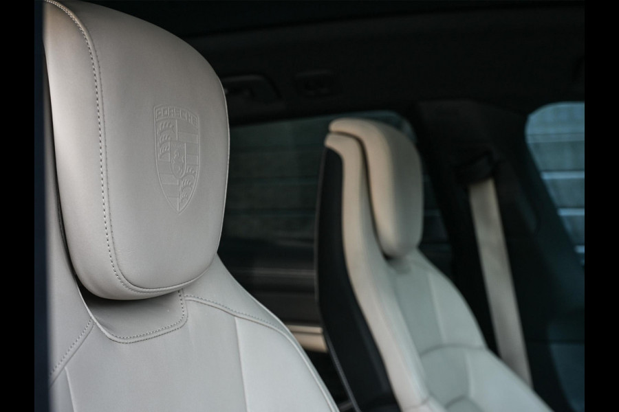 Porsche Taycan Sport Turismo 4S 79 kWh | Panoramdak | Bose | HUD | Camera | Night Vision | Carbon Interieur | Sport Chrono | Achterasbesturing | 14-Wegs Memory Seats | Stoelverwarming V+A | Passagiers Display |