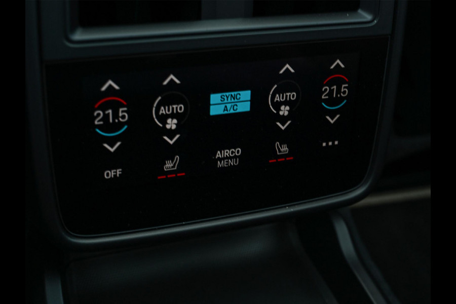Porsche Taycan Sport Turismo 4S 79 kWh | Panoramdak | Bose | HUD | Camera | Night Vision | Carbon Interieur | Sport Chrono | Achterasbesturing | 14-Wegs Memory Seats | Stoelverwarming V+A | Passagiers Display |