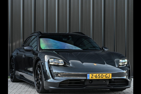 Porsche Taycan Sport Turismo 4S 79 kWh | Panoramdak | Bose | HUD | Camera | Night Vision | Carbon Interieur | Sport Chrono | Achterasbesturing | 14-Wegs Memory Seats | Stoelverwarming V+A | Passagiers Display |