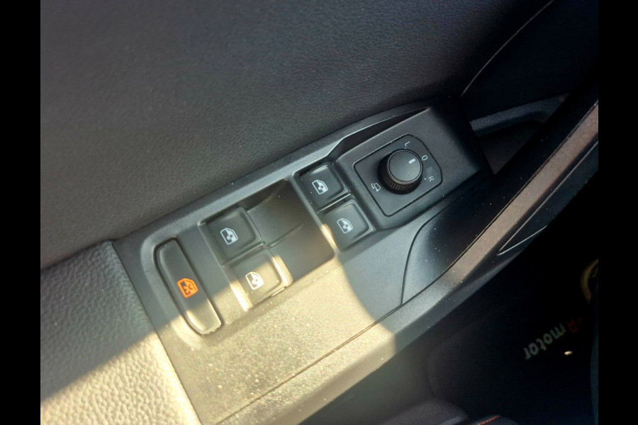 Seat Arona 1.5 EcoTSI FR Business Connect Xcellence