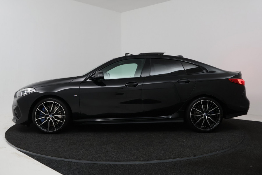 BMW 2 Serie Gran Coupé 218i Business Edition (PANORAMADAK, CRUISE CONTROL, NAVIGATIE, PARKEERSENSOREN)