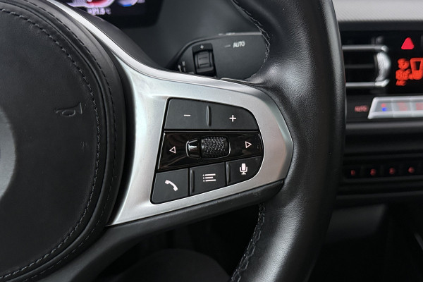 BMW 2 Serie Gran Coupé 218i Business Edition (PANORAMADAK, CRUISE CONTROL, NAVIGATIE, PARKEERSENSOREN)