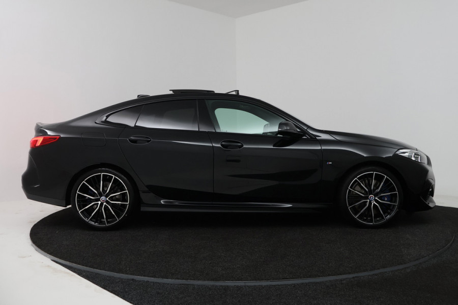 BMW 2 Serie Gran Coupé 218i Business Edition (PANORAMADAK, CRUISE CONTROL, NAVIGATIE, PARKEERSENSOREN)