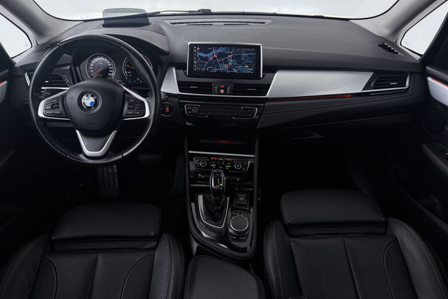 BMW 2 Serie Active Tourer 218i High Executive Edition (PANORAMADAK, TREKHAAK, STOELVERWARMING, CAMERA, DEALER ONDERHOUDEN)