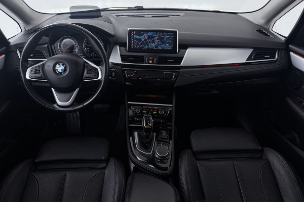 BMW 2 Serie Active Tourer 218i High Executive Edition (PANORAMADAK, TREKHAAK, STOELVERWARMING, CAMERA, DEALER ONDERHOUDEN)