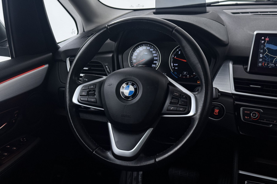 BMW 2 Serie Active Tourer 218i High Executive Edition (PANORAMADAK, TREKHAAK, STOELVERWARMING, CAMERA, DEALER ONDERHOUDEN)