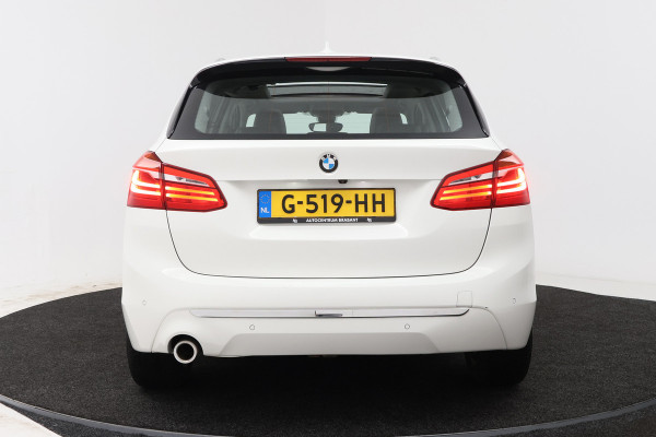 BMW 2 Serie Active Tourer 218i High Executive Edition (PANORAMADAK, TREKHAAK, STOELVERWARMING, CAMERA, DEALER ONDERHOUDEN)