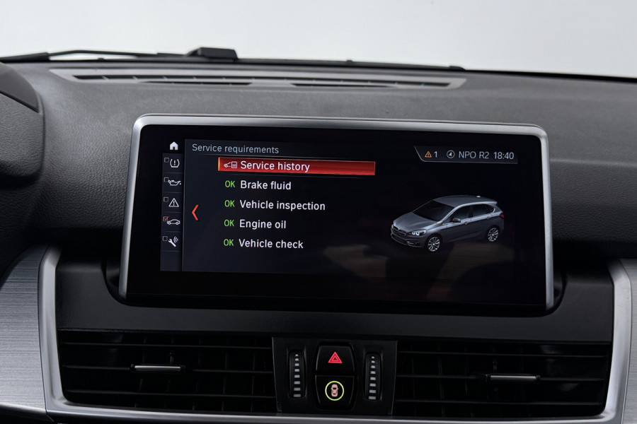 BMW 2 Serie Active Tourer 218i High Executive Edition (PANORAMADAK, TREKHAAK, STOELVERWARMING, CAMERA, DEALER ONDERHOUDEN)