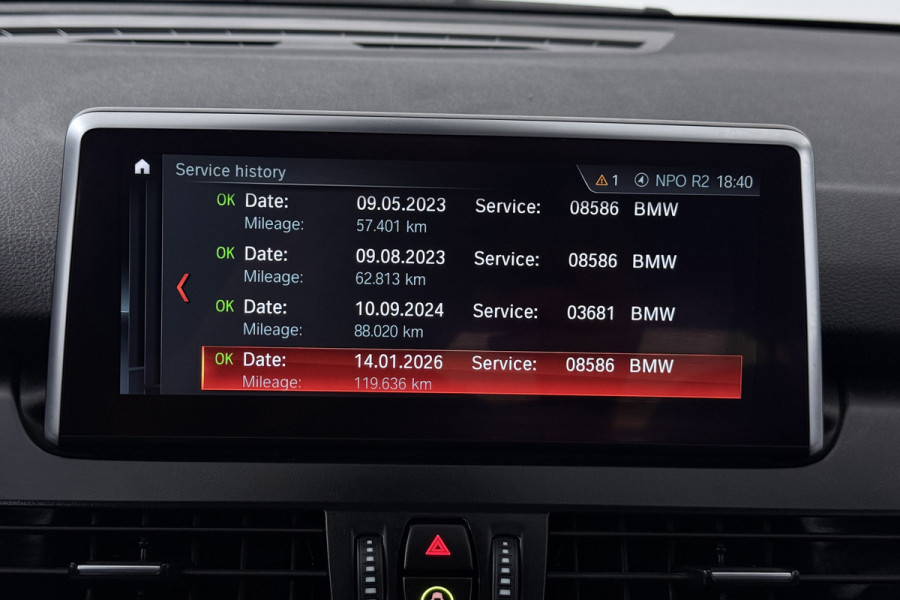 BMW 2 Serie Active Tourer 218i High Executive Edition (PANORAMADAK, TREKHAAK, STOELVERWARMING, CAMERA, DEALER ONDERHOUDEN)